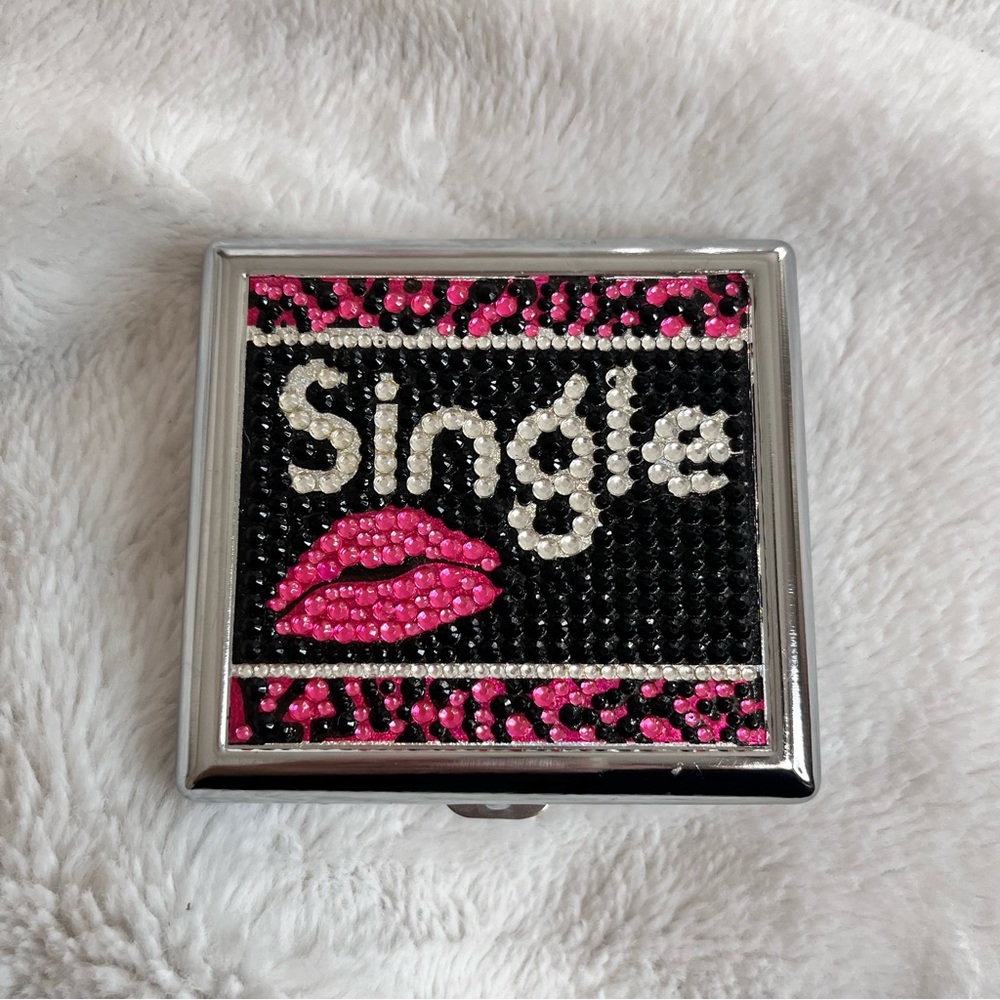 Y2k Rhinestone 'Single' Compact with Pink Lip Accent